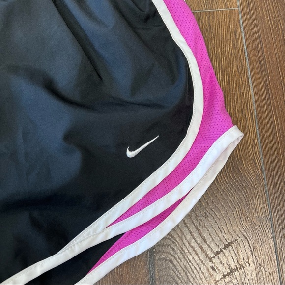 Nike Women's Tempo Dry Core 3'' Running Shorts SZ SM - Picture 2 of 3
